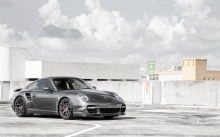 - Porsche 911   